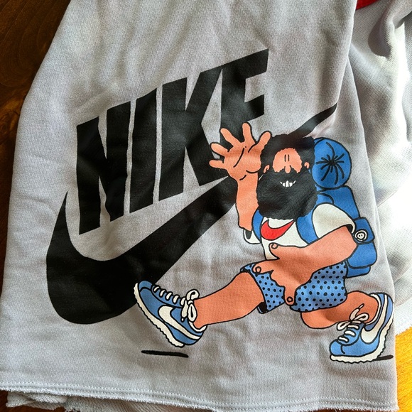Rare!! Nike shorts - Picture 4 of 5